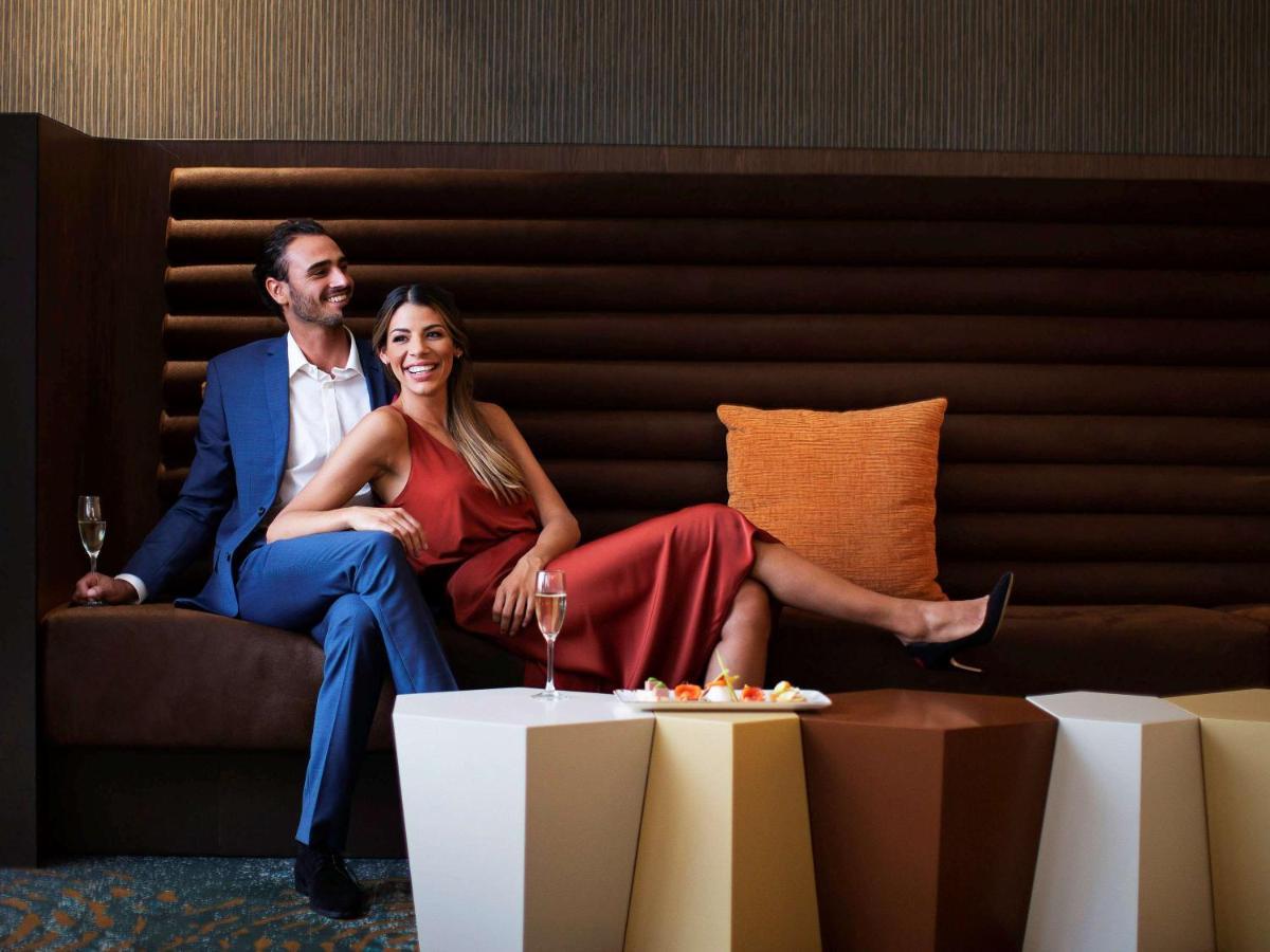 พูลแมน โรโตรัว Hotel ภายนอก รูปภาพ The Lounge at the Ritz-Carlton, DIFC