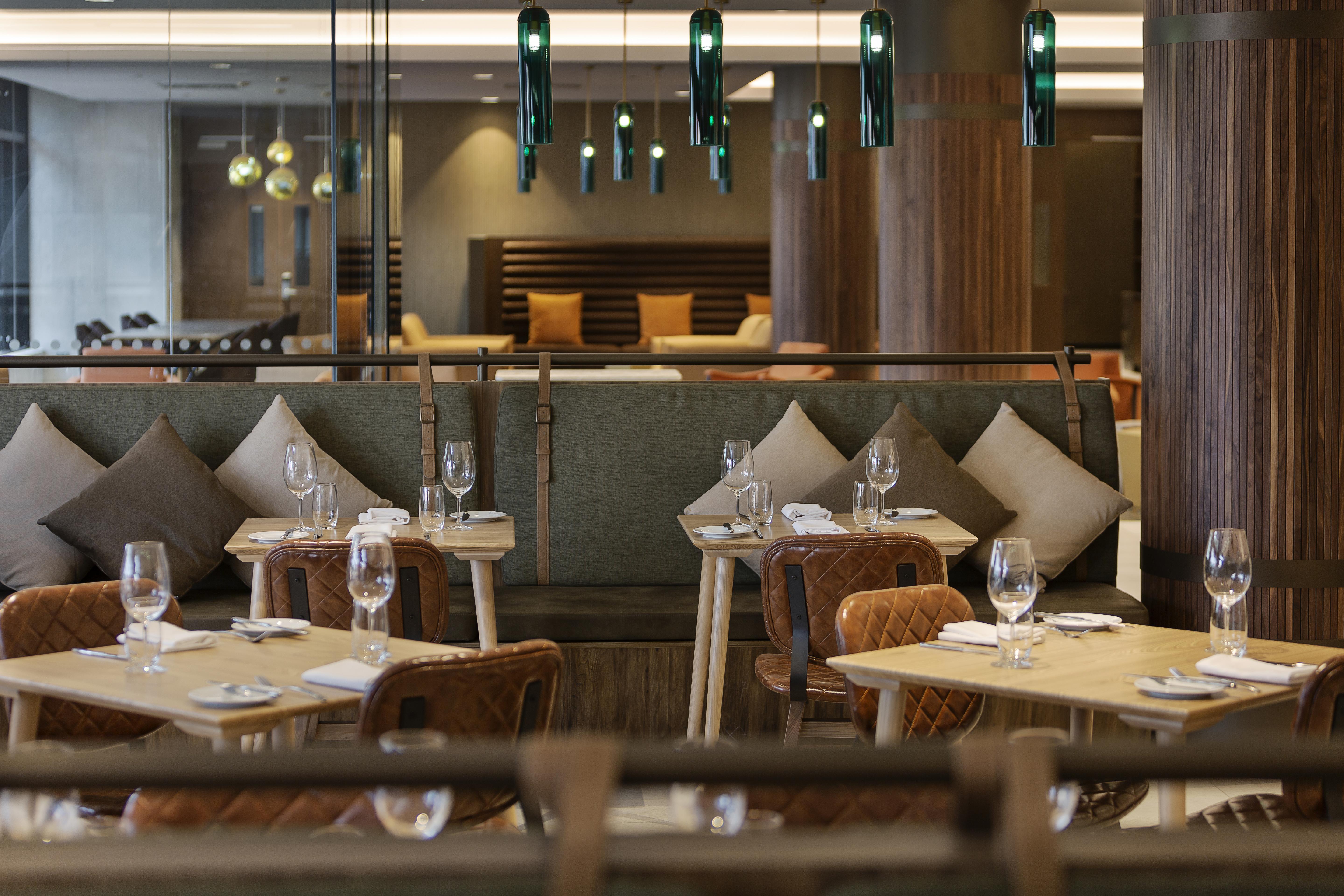 พูลแมน โรโตรัว Hotel ภายนอก รูปภาพ The interior of the restaurant