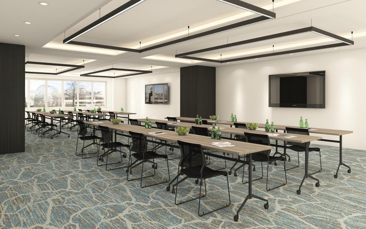 พูลแมน โรโตรัว Hotel ภายนอก รูปภาพ A typical meeting room