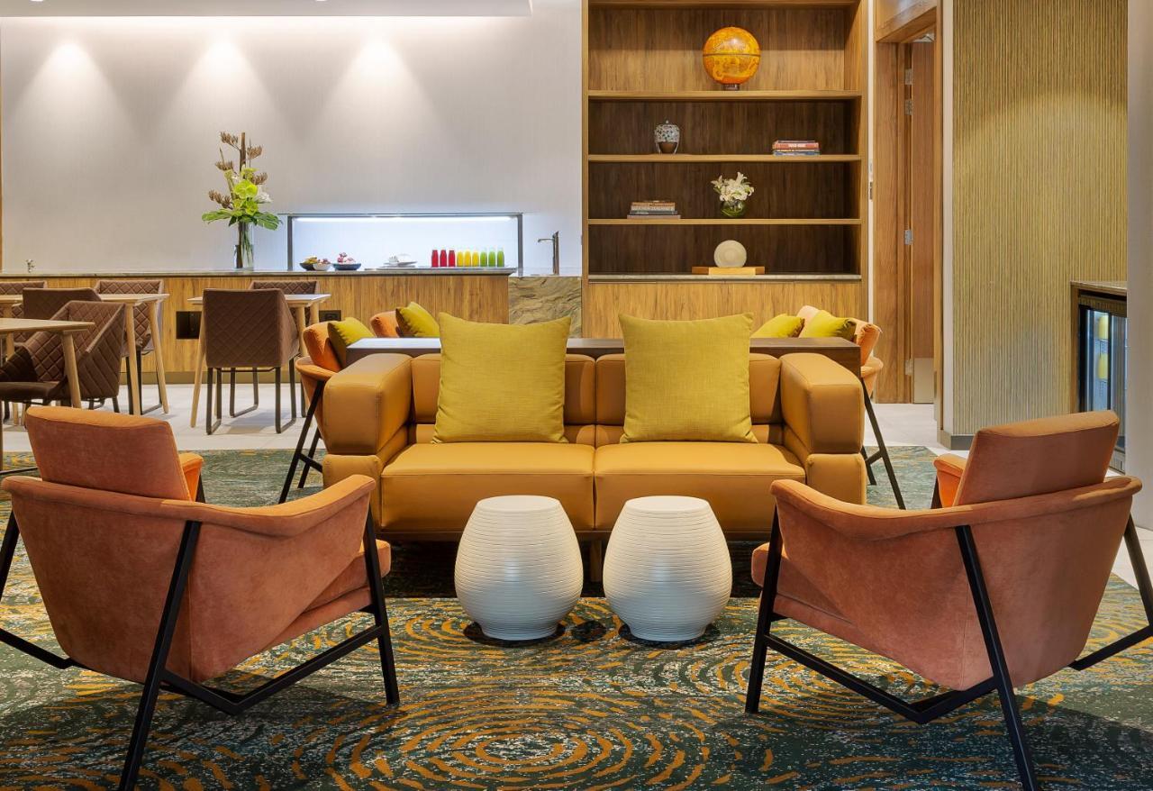 พูลแมน โรโตรัว Hotel ภายนอก รูปภาพ The lounge at the airport